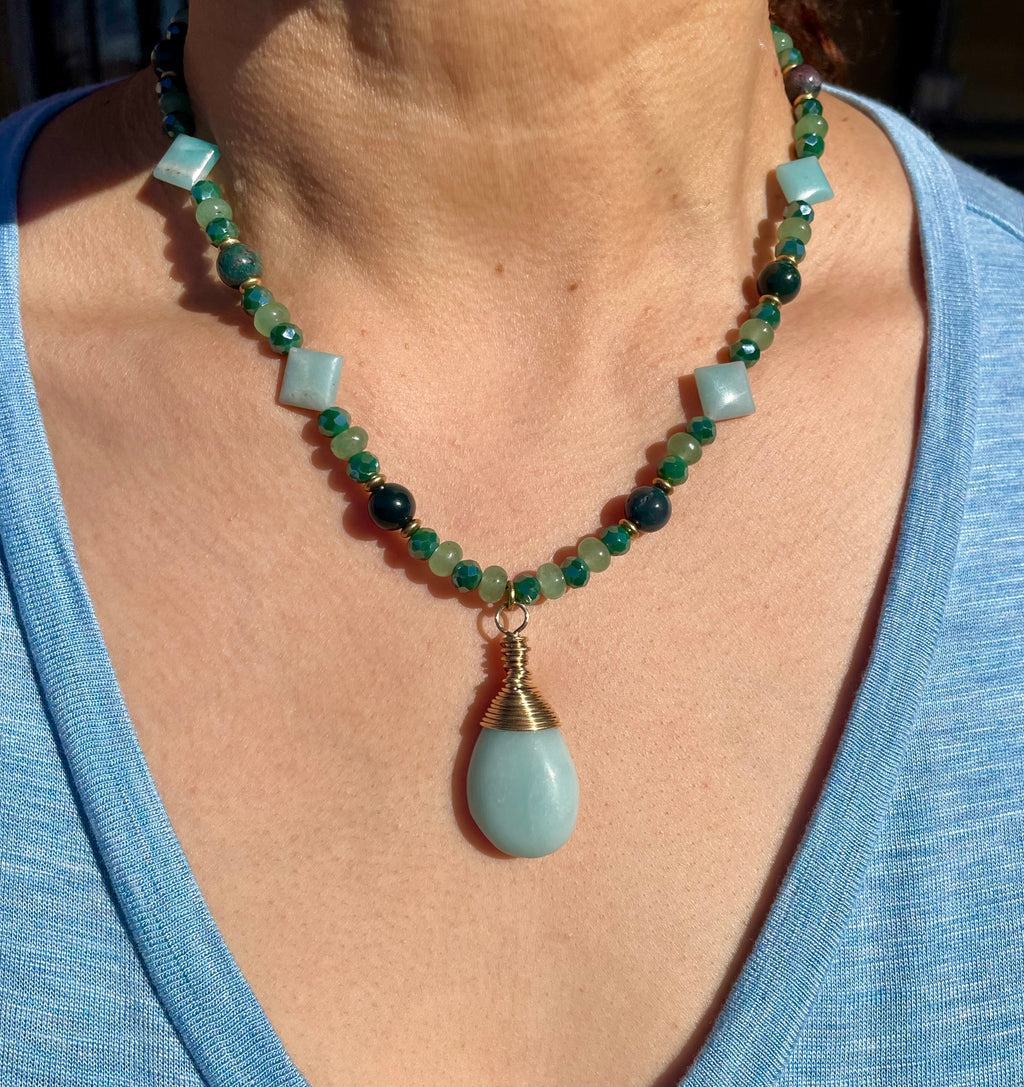 Handmade Crystal Necklace (TikTok LIVE SALE)